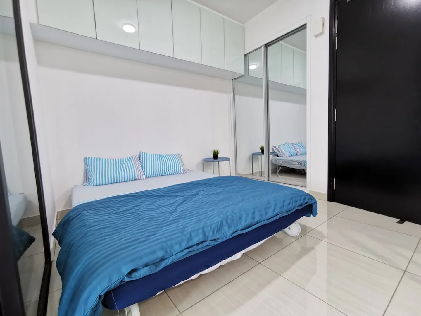 Almas Puteri Harbour by Oca Host