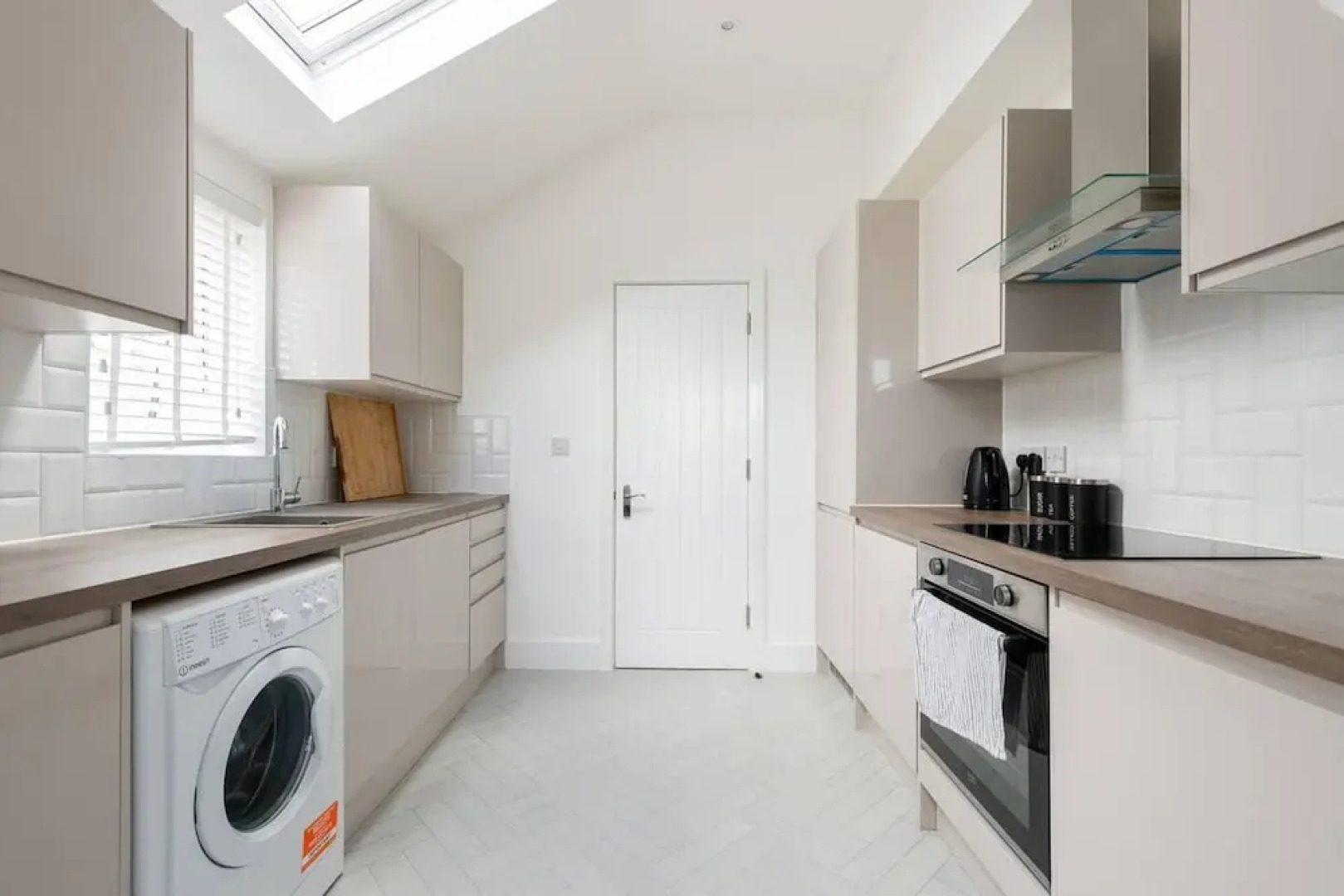 Modern Apartment, Castle View Rochester, England