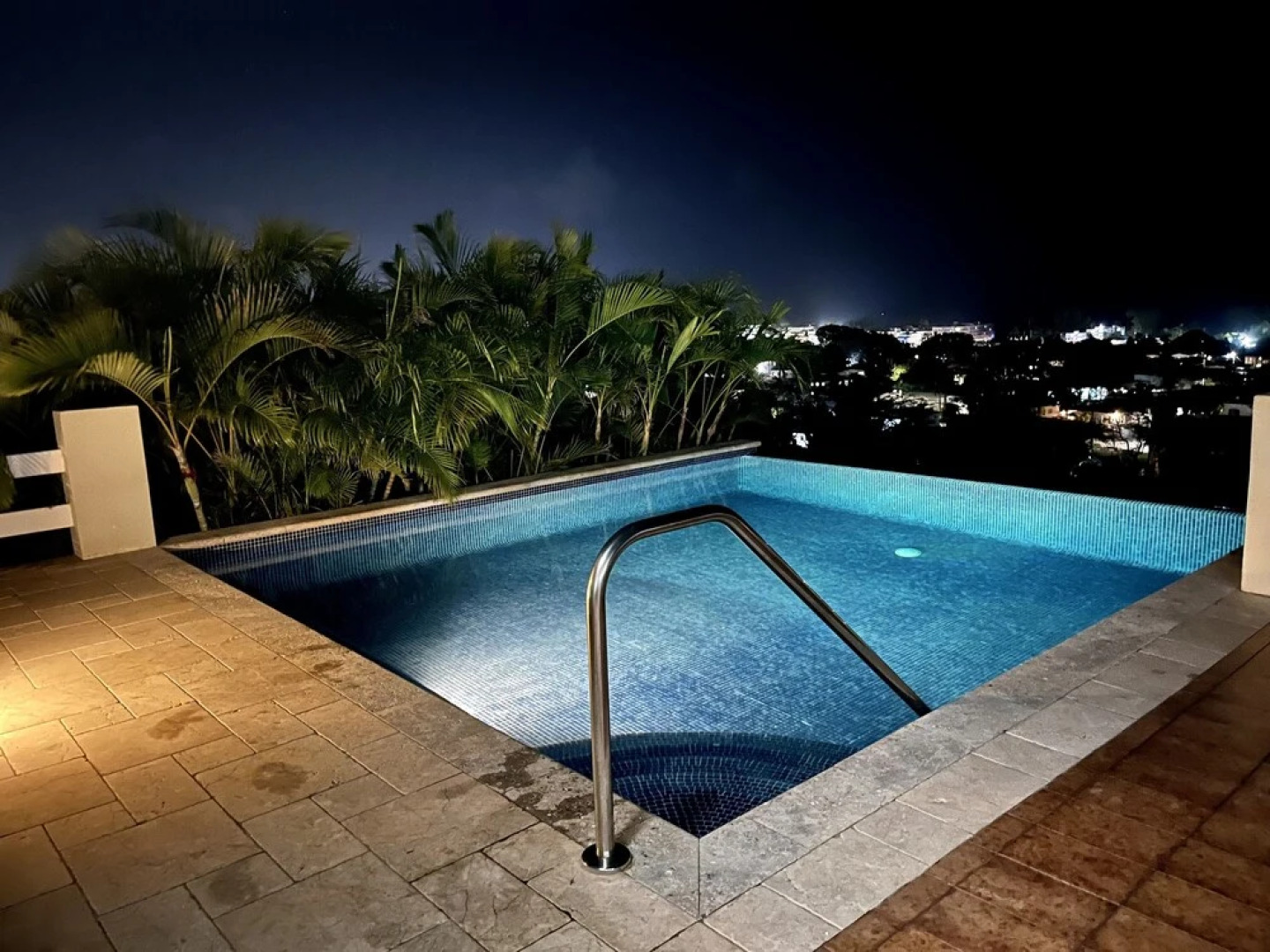 Beautiful 4-bed House With Stunning sea Views