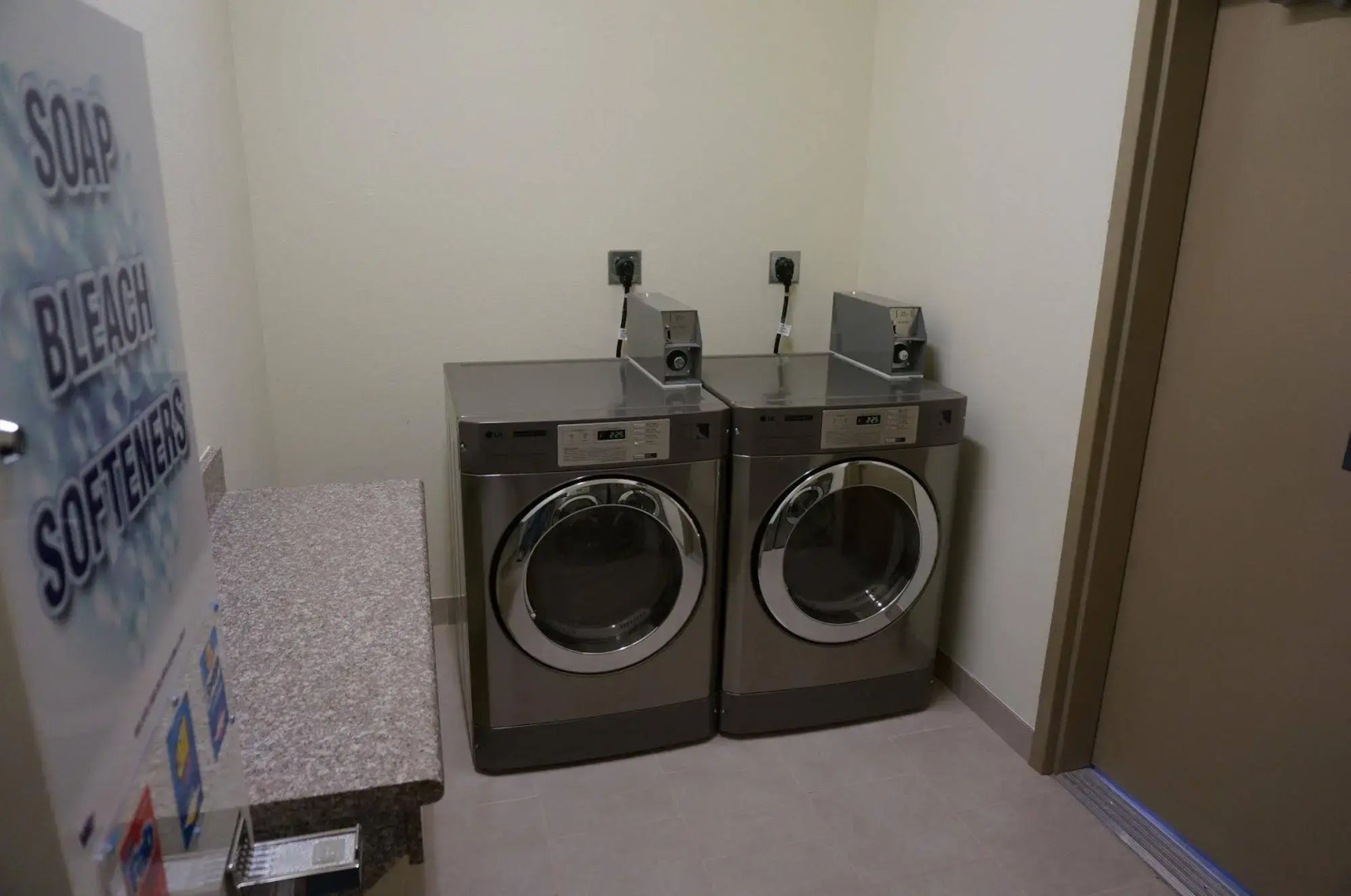 Texas Bungalows Hotel & Hotel Que at Lakeline Austin Cedar Park