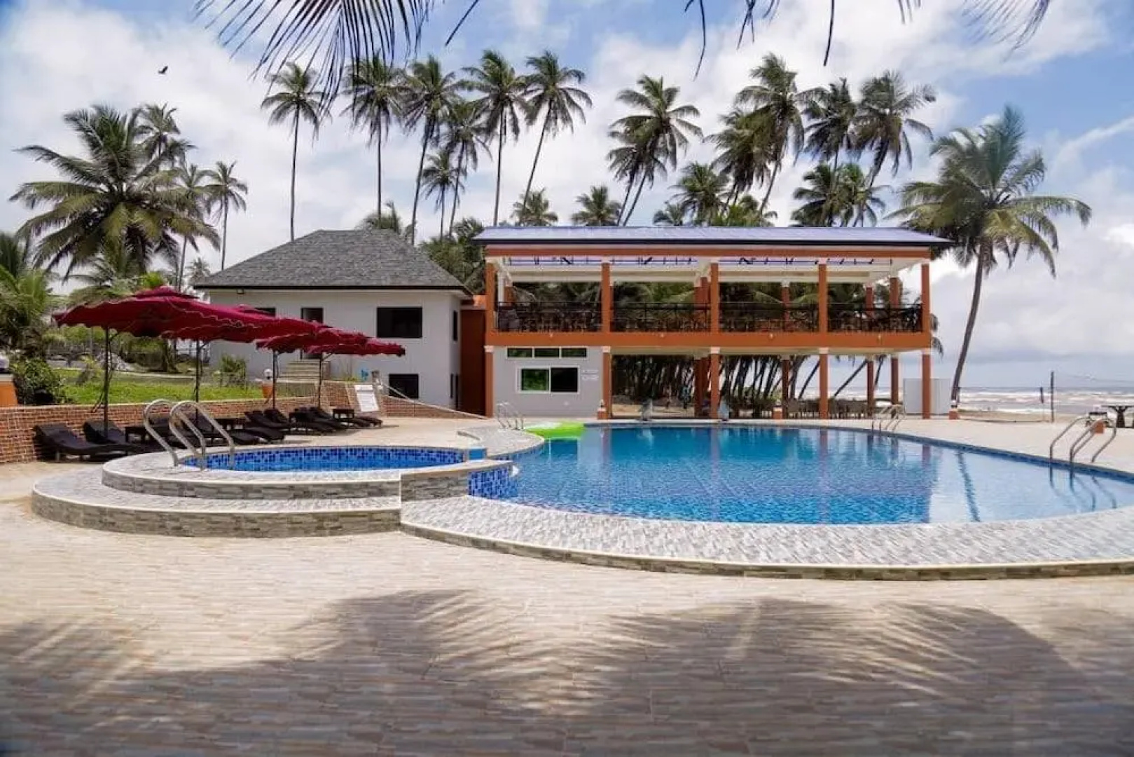 Tenack Beach Resort & Hotel