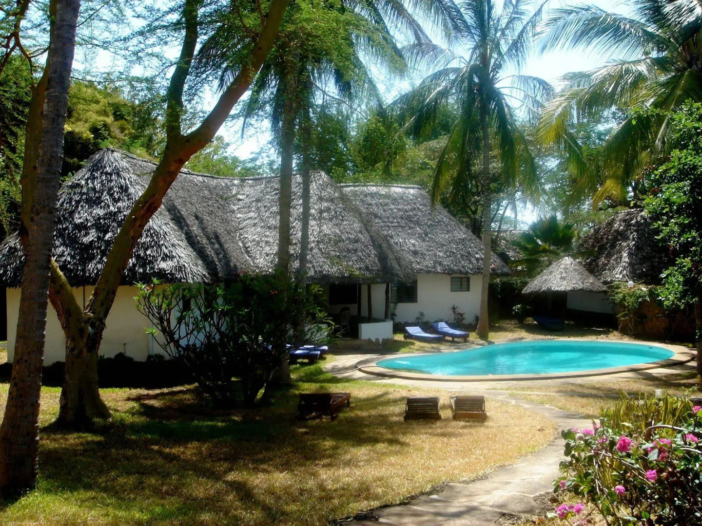Driftwood Beach Club