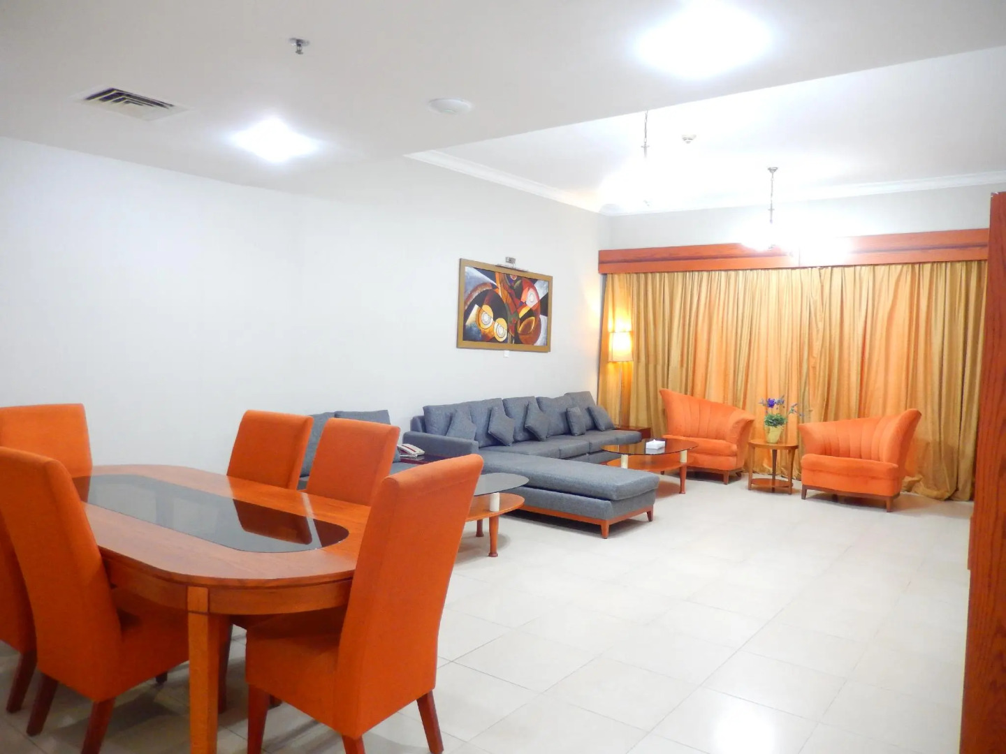 Отель Wescott Plaza Hotel Apartment