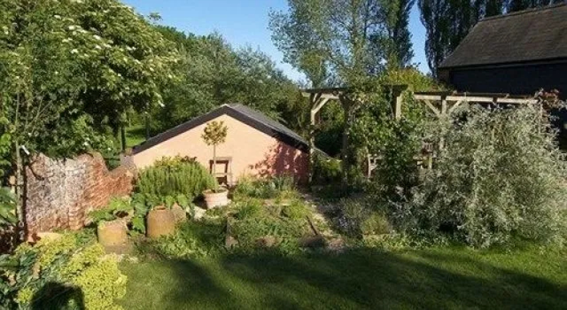 Blandings - Guest House