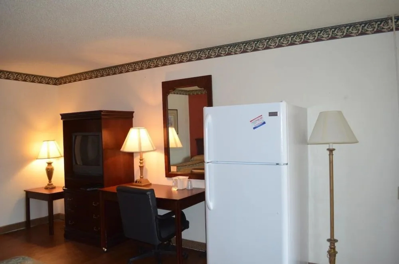 Granbury Inn & Suites