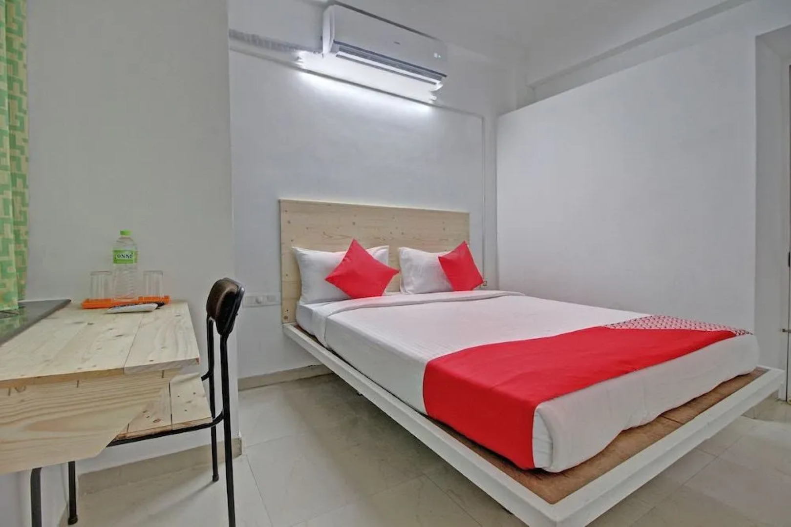 OYO 28223 Sri Sharu Enclave