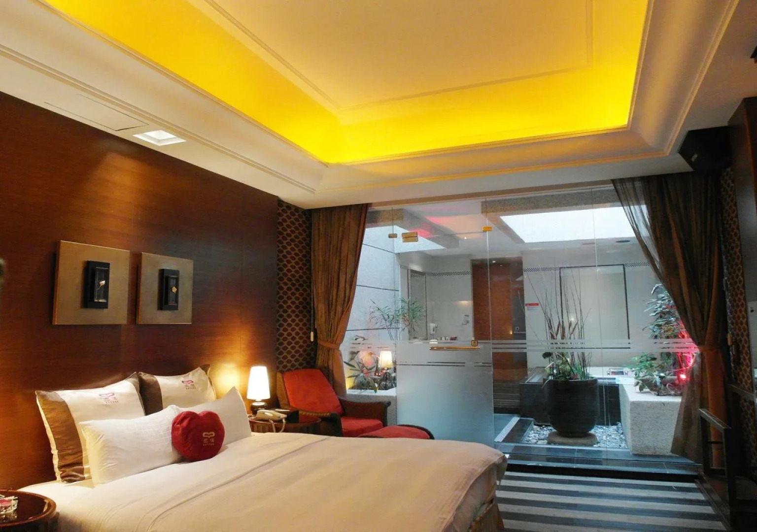 Sweet Love Boutique Motel