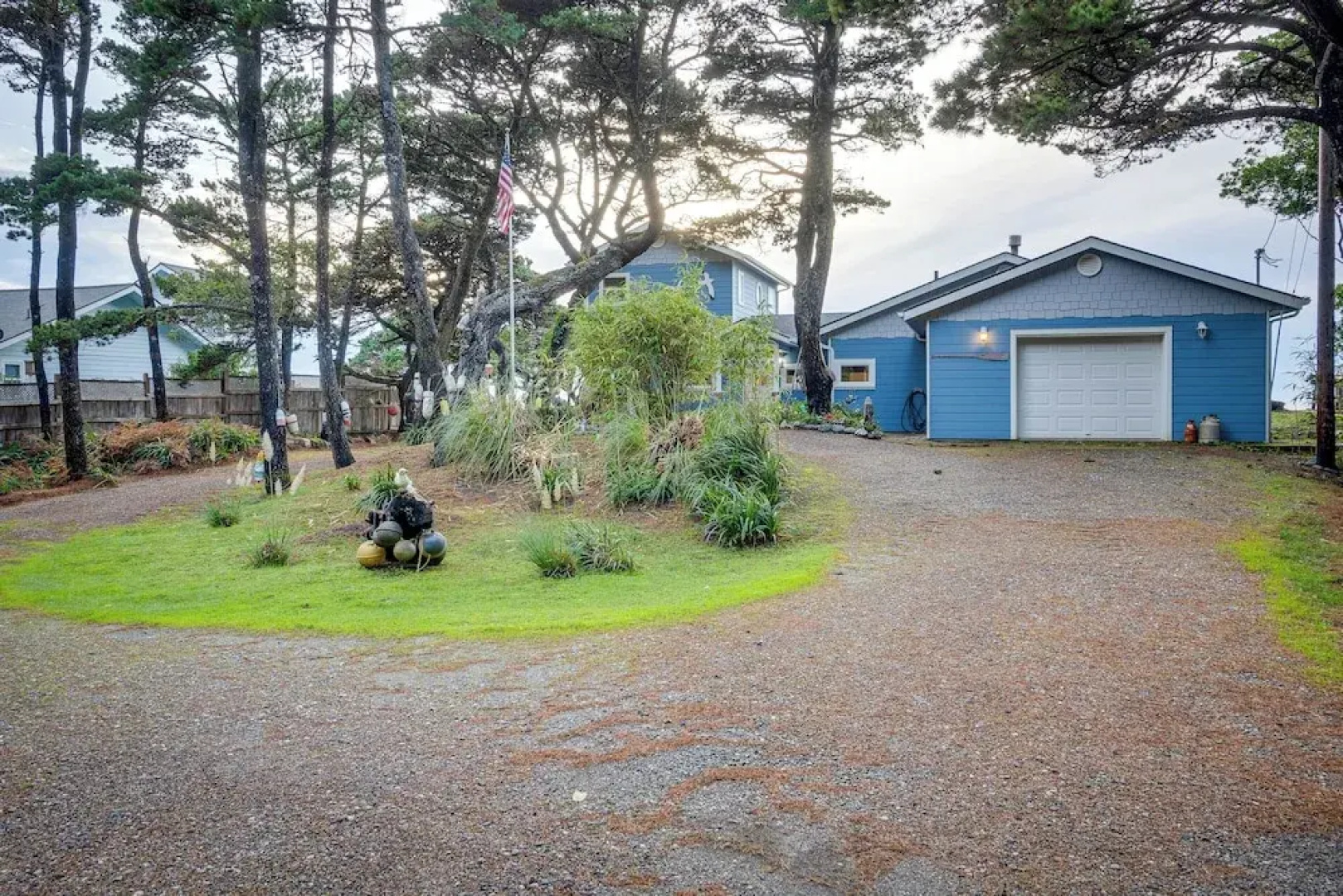 Oceanfront Home in Port Orford: The Lighthouse