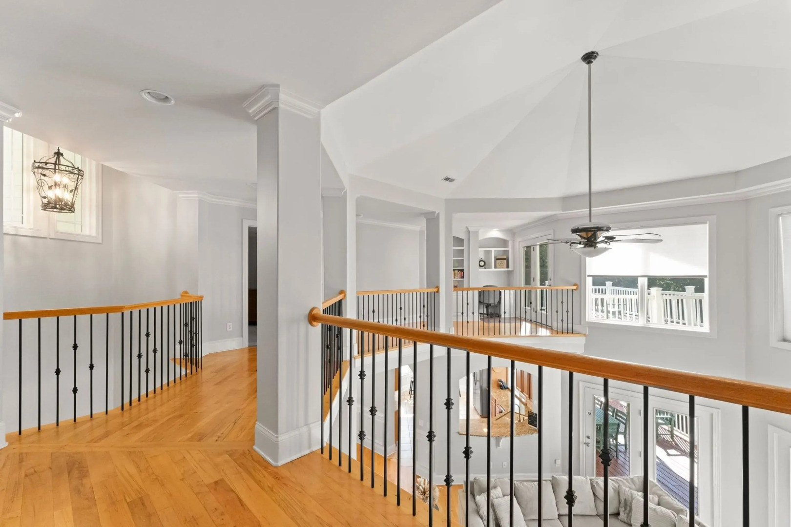 Lakefront 6bdr, Priv Dock, Game Room, Firepit Jake's Lake House by Avantstay