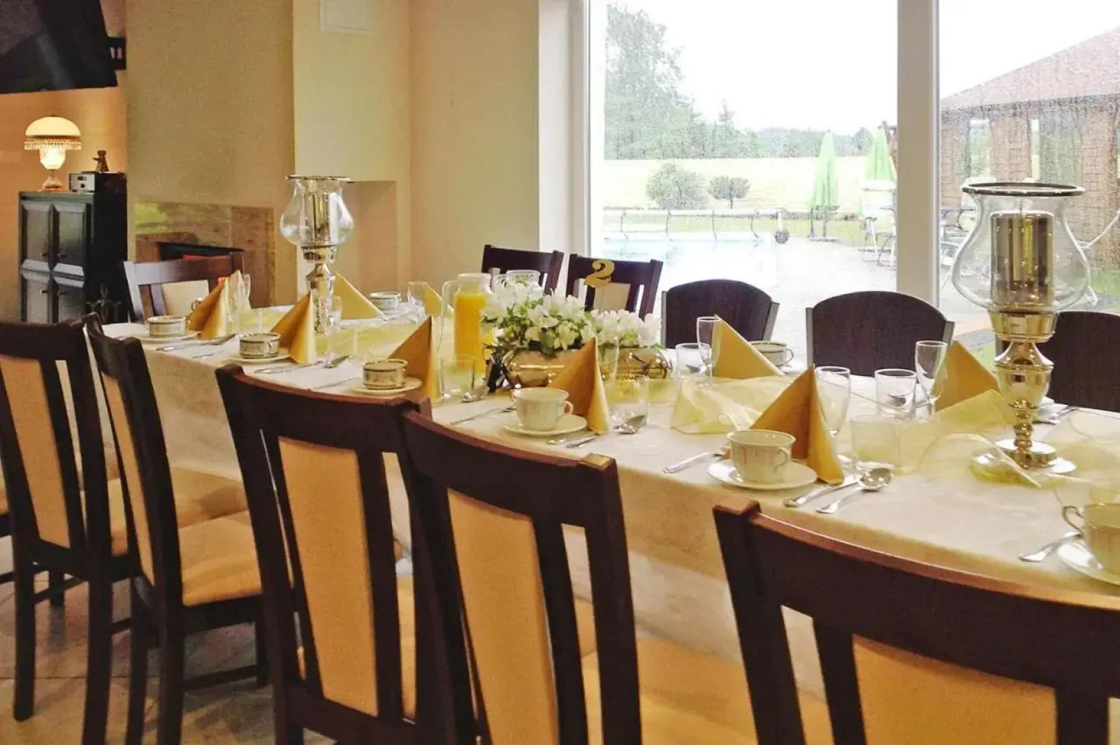 Terraced House With Pool and Sauna, Sieciemin