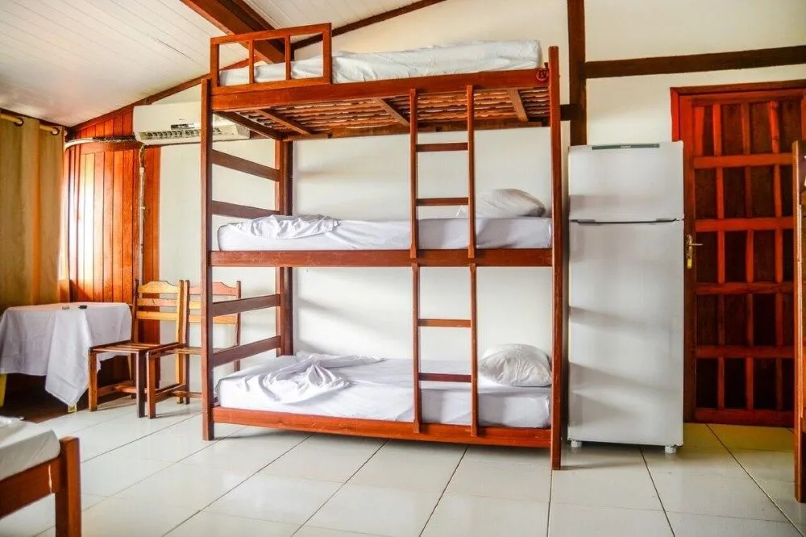 Morro Pub Beach House