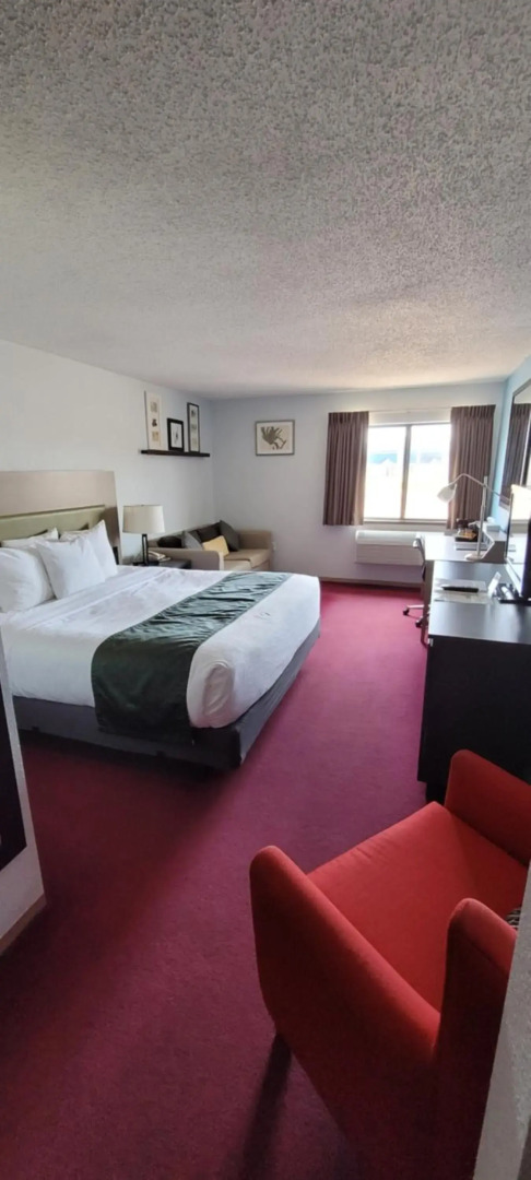 Pictured Rocks Inn & Suites