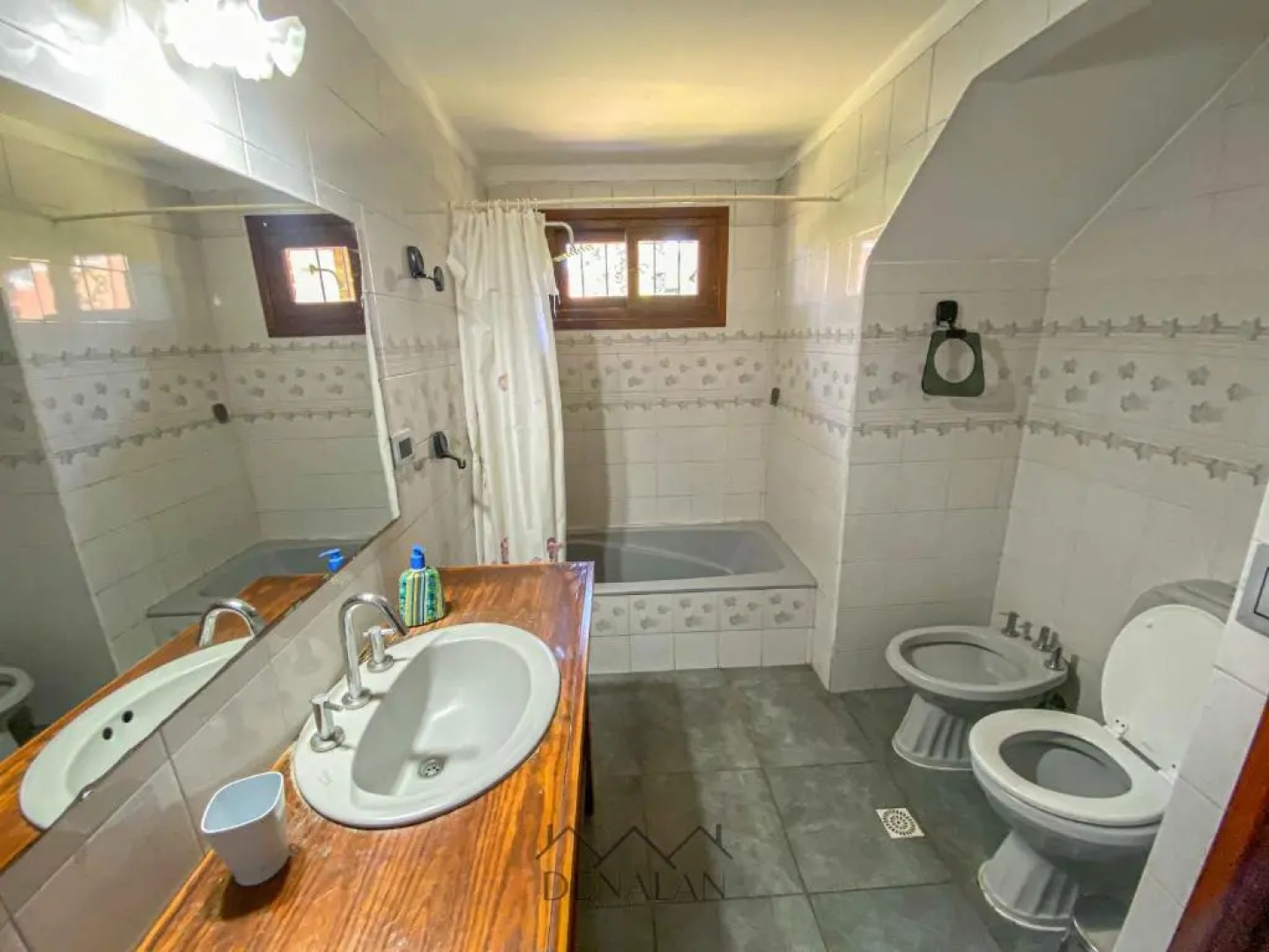 Cabaña Tinta Roja II