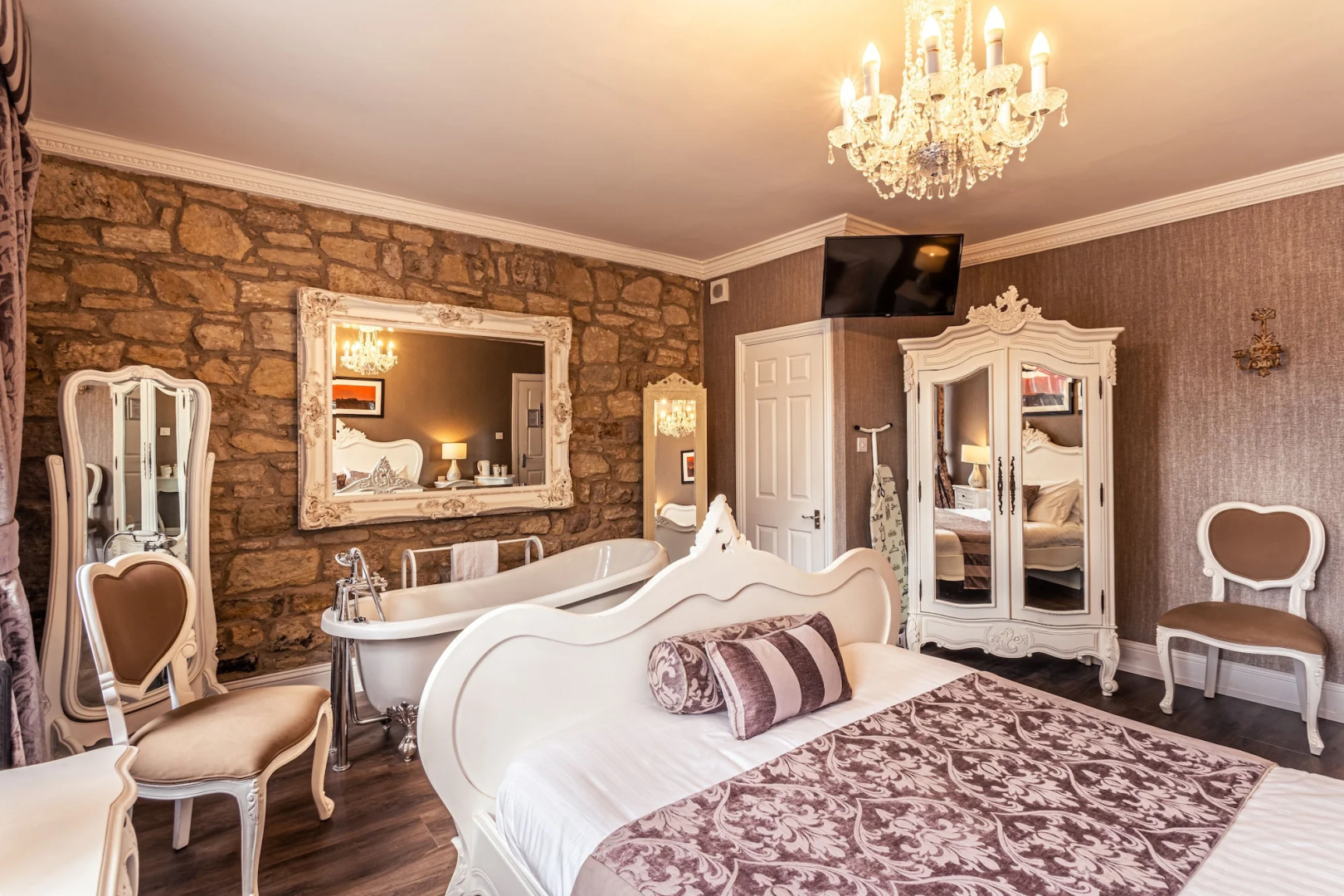The Sun Hotel