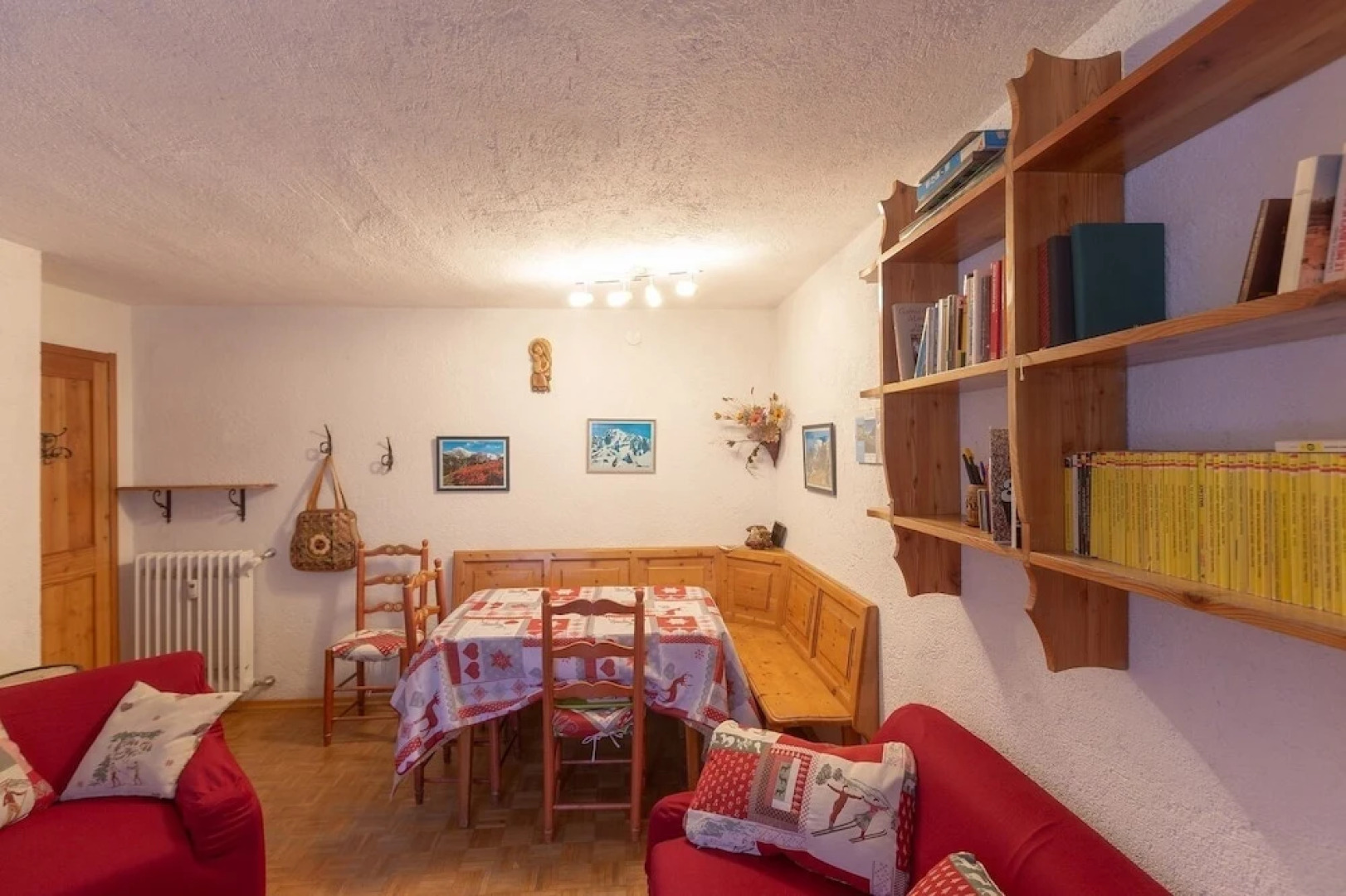 JOIVY Flat For 6, In The Historic Town Pré-Saint-Didier