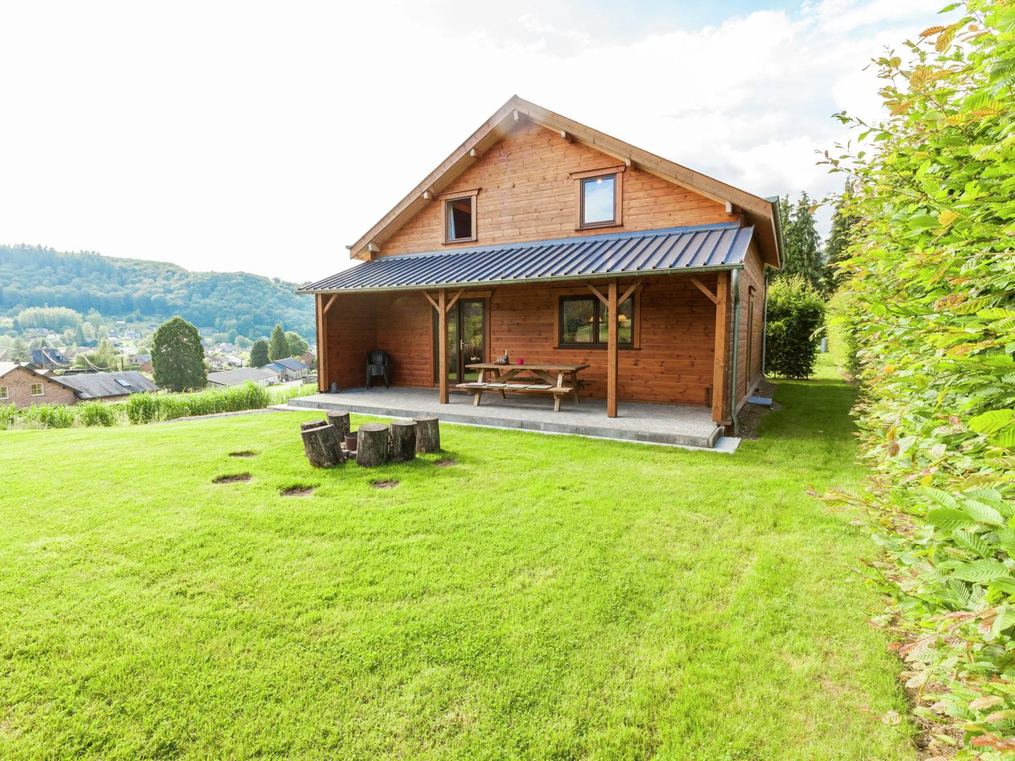 Spacious Holiday Home in Vresse-sur-Semois with Garden