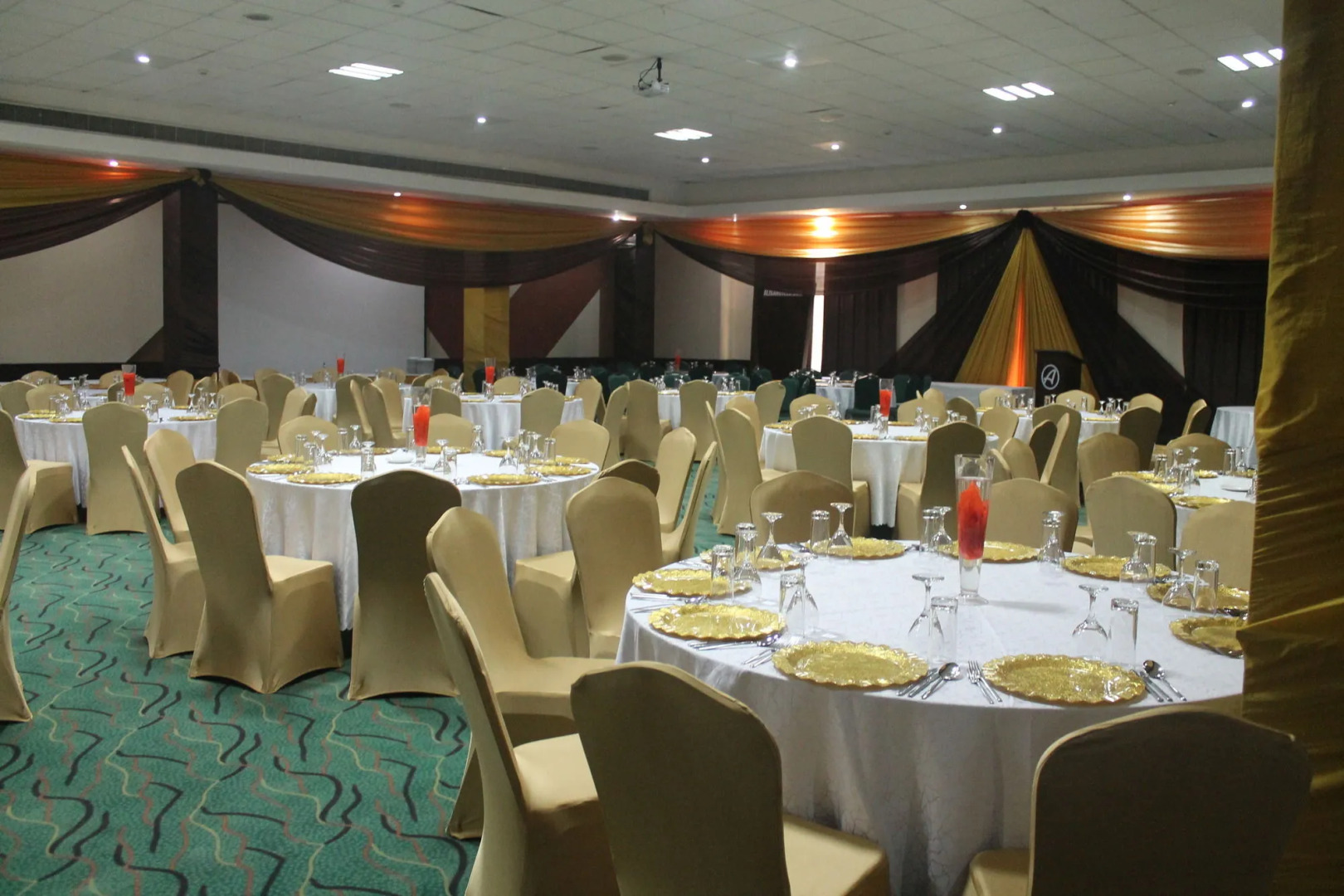 Отель Alisa North Ridge