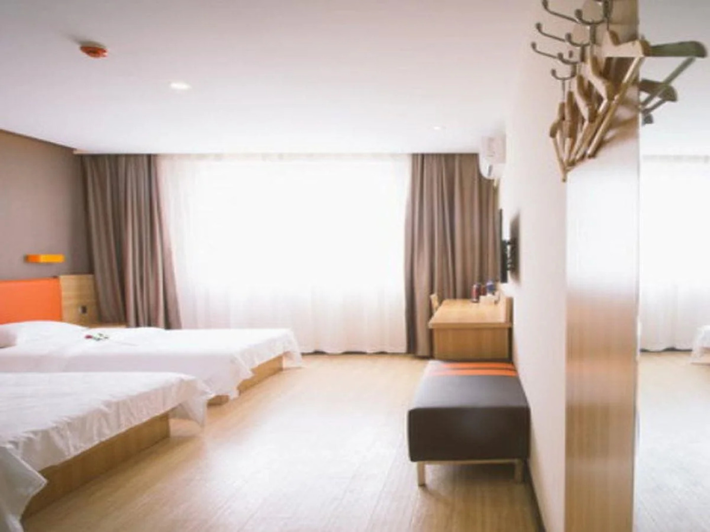 7Days Premium Luoyang Wanda Square