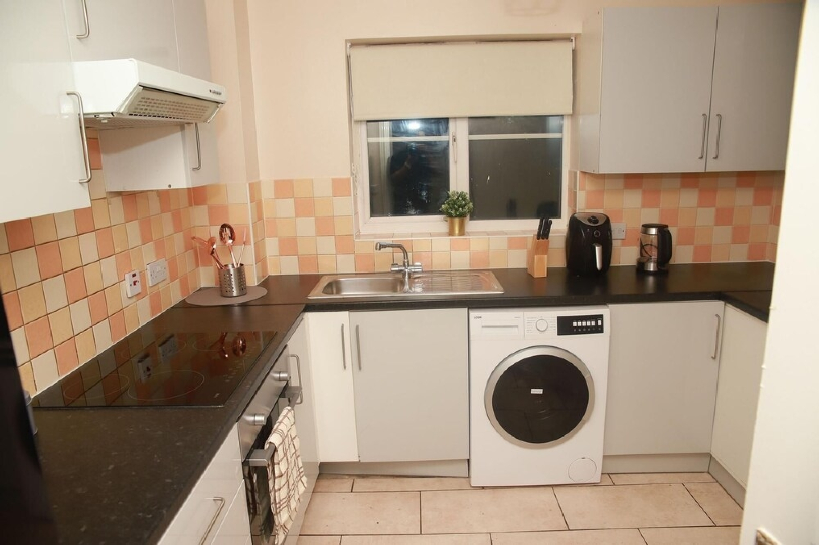 2BD Ground Floor Apartment in the Heart of Tilbury