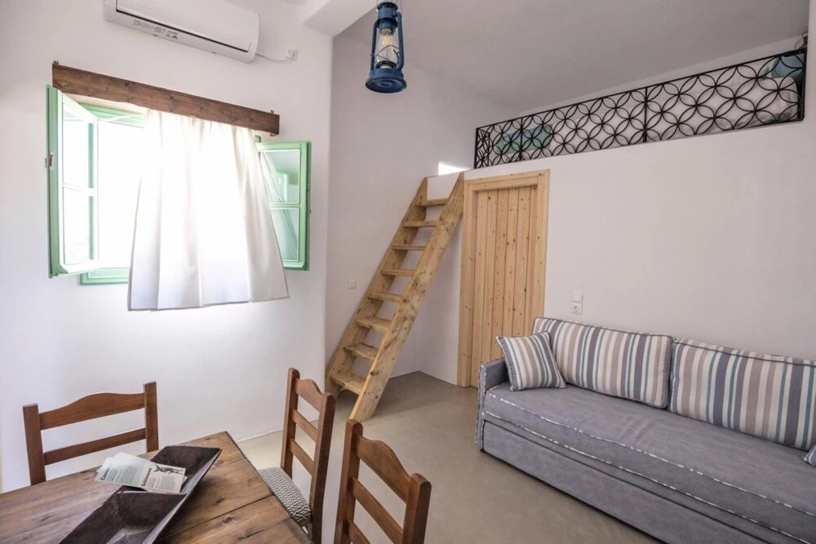 Ailouros guest house