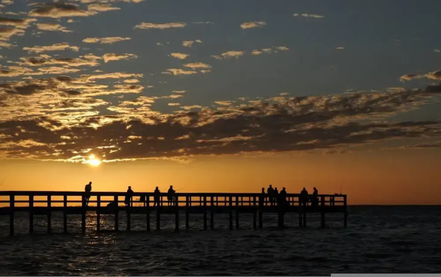 Tranquility - Waterfront Villa With Pool Dock