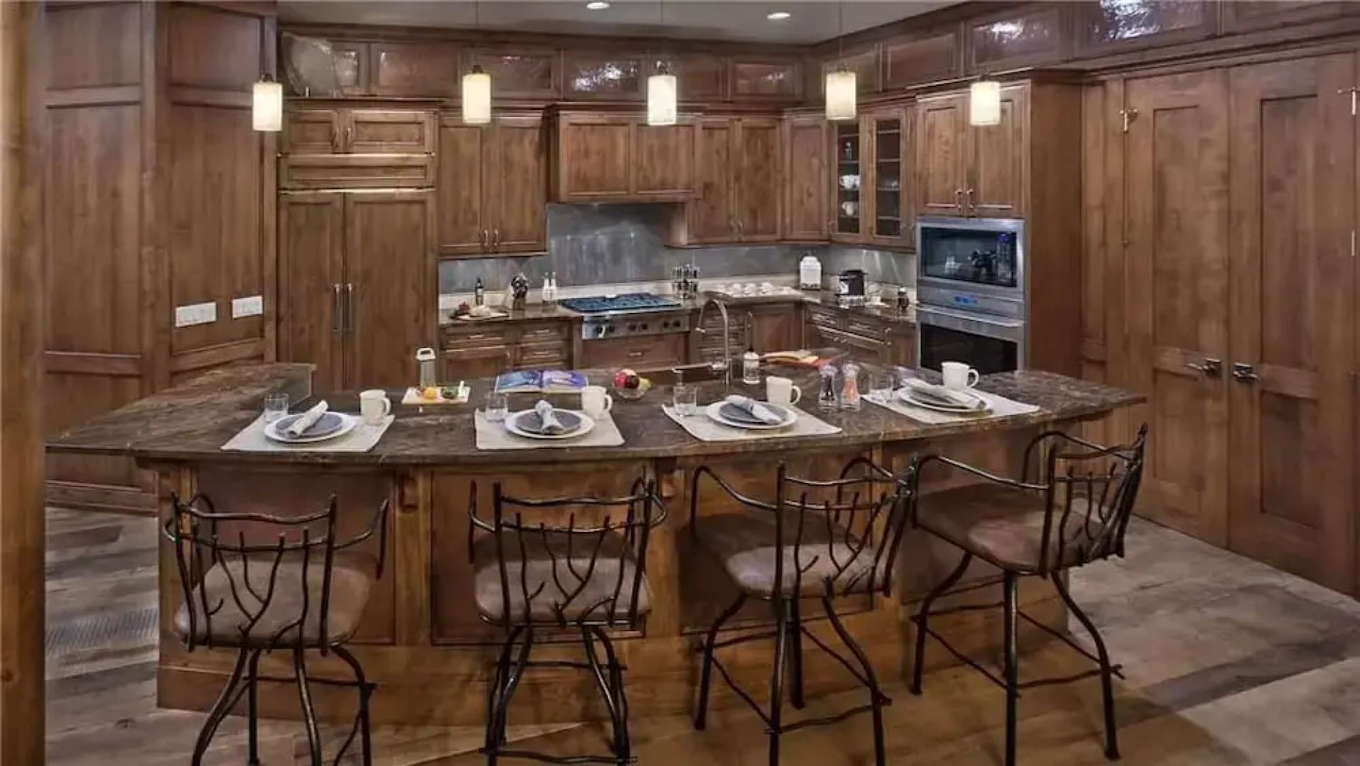 Falconhead Lodge South 5 BedroomHoliday home By Moving Mountains