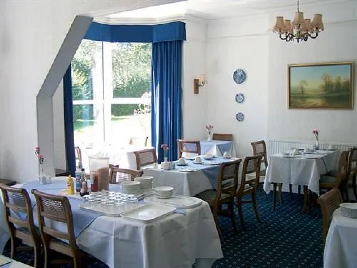 Lanarth Hotel and Caravan Park