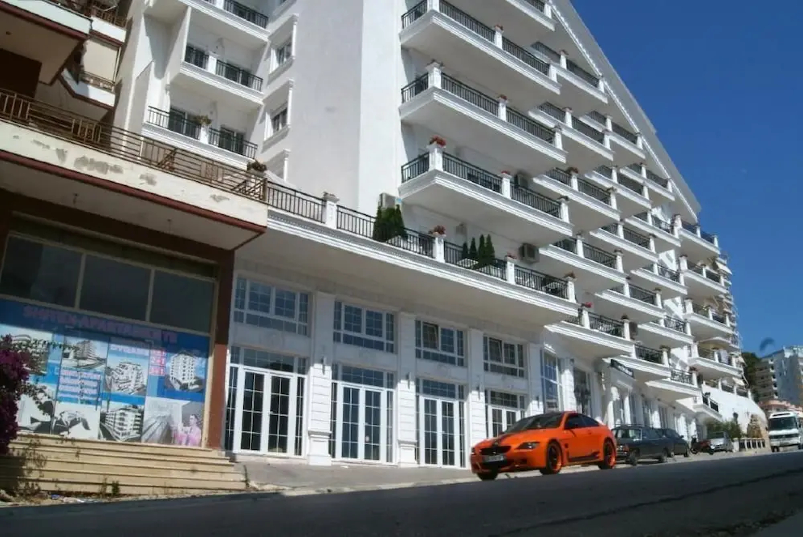 Apartments Flower Residence