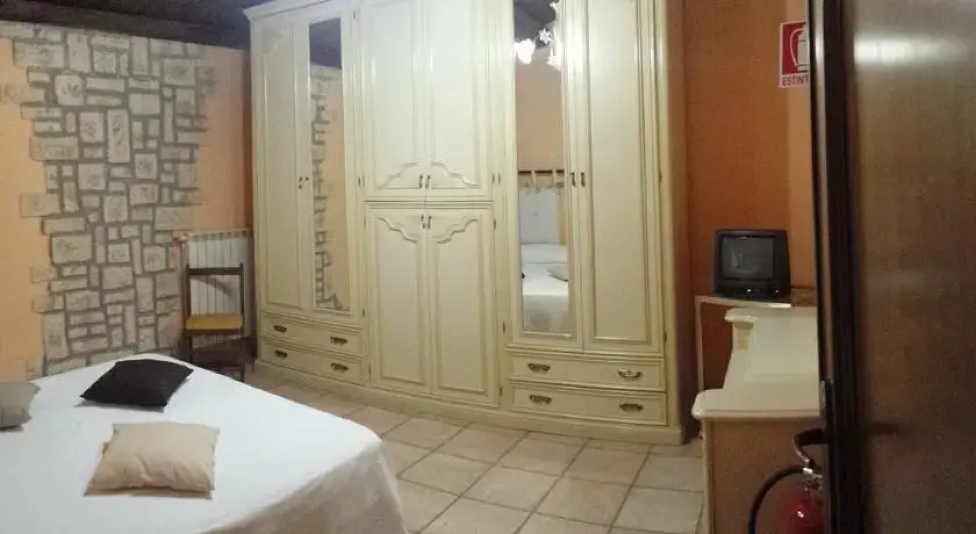 la terra degli ulivi