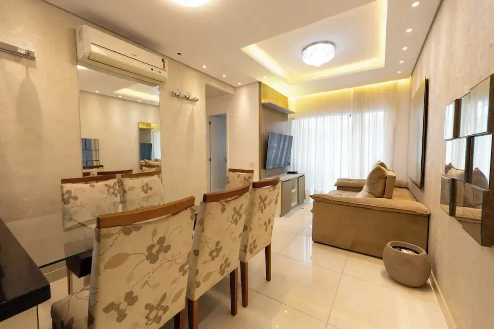 Apto c Piscina e Brinquedoteca a 400m da Praia