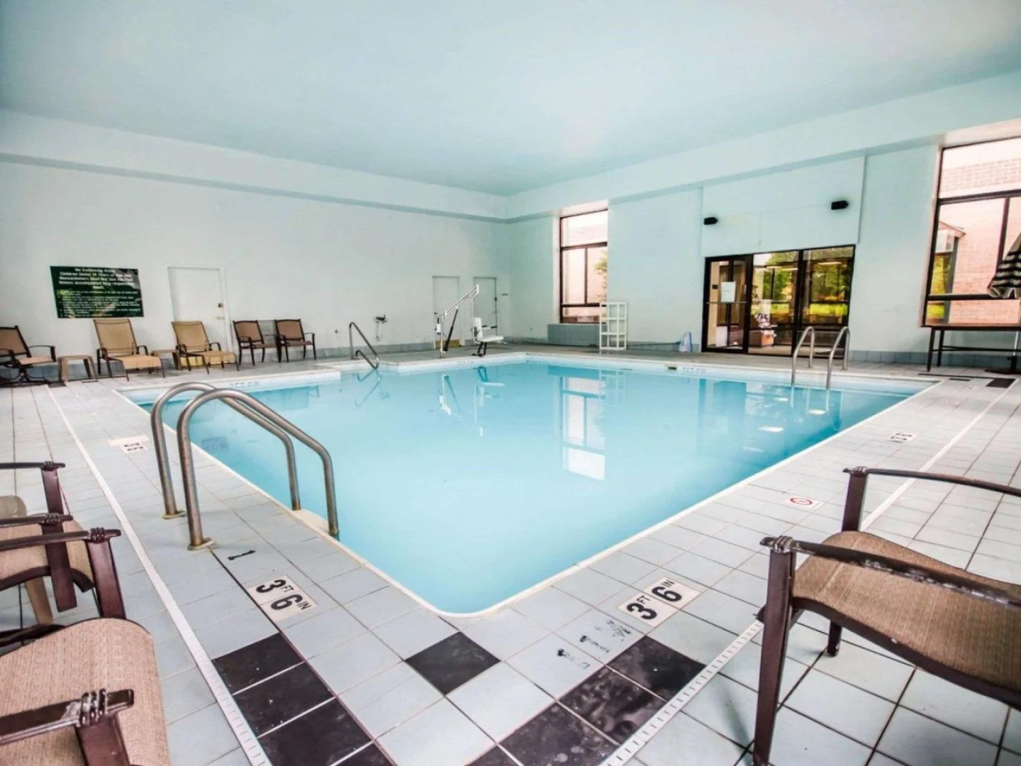 Quality Inn & Suites Sellersburg - Louisville Area