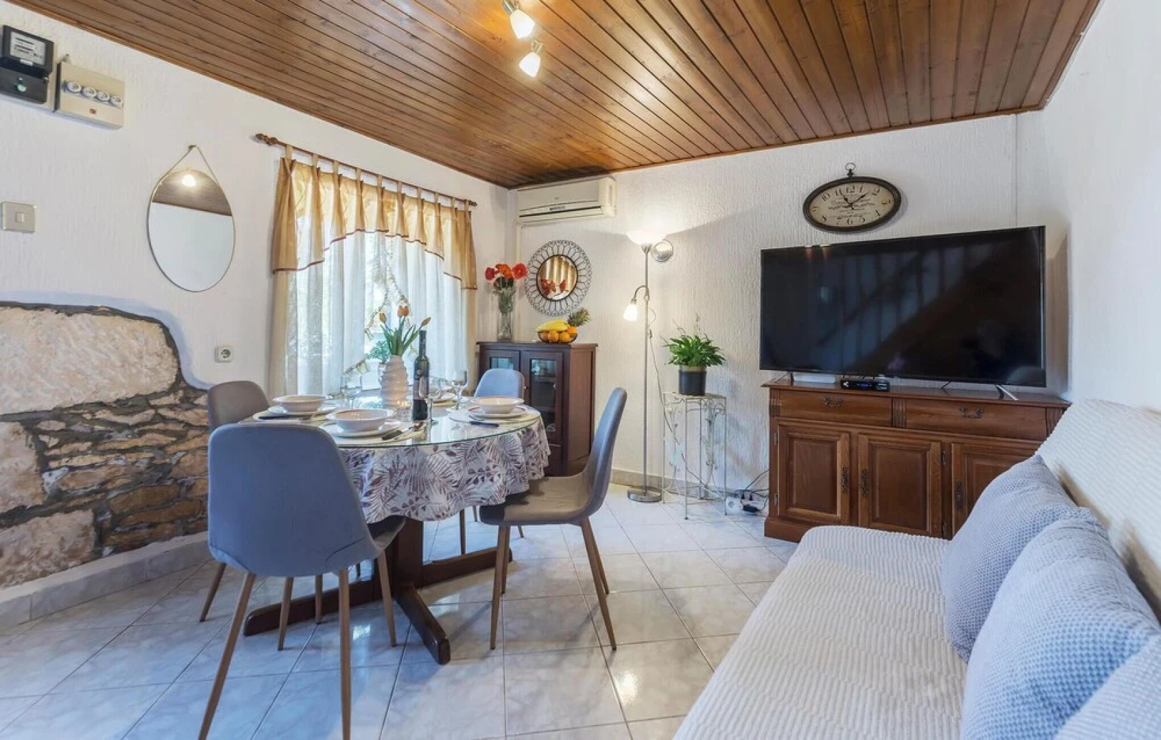 Nice Home in Pula With Wifi and 2 Bedrooms