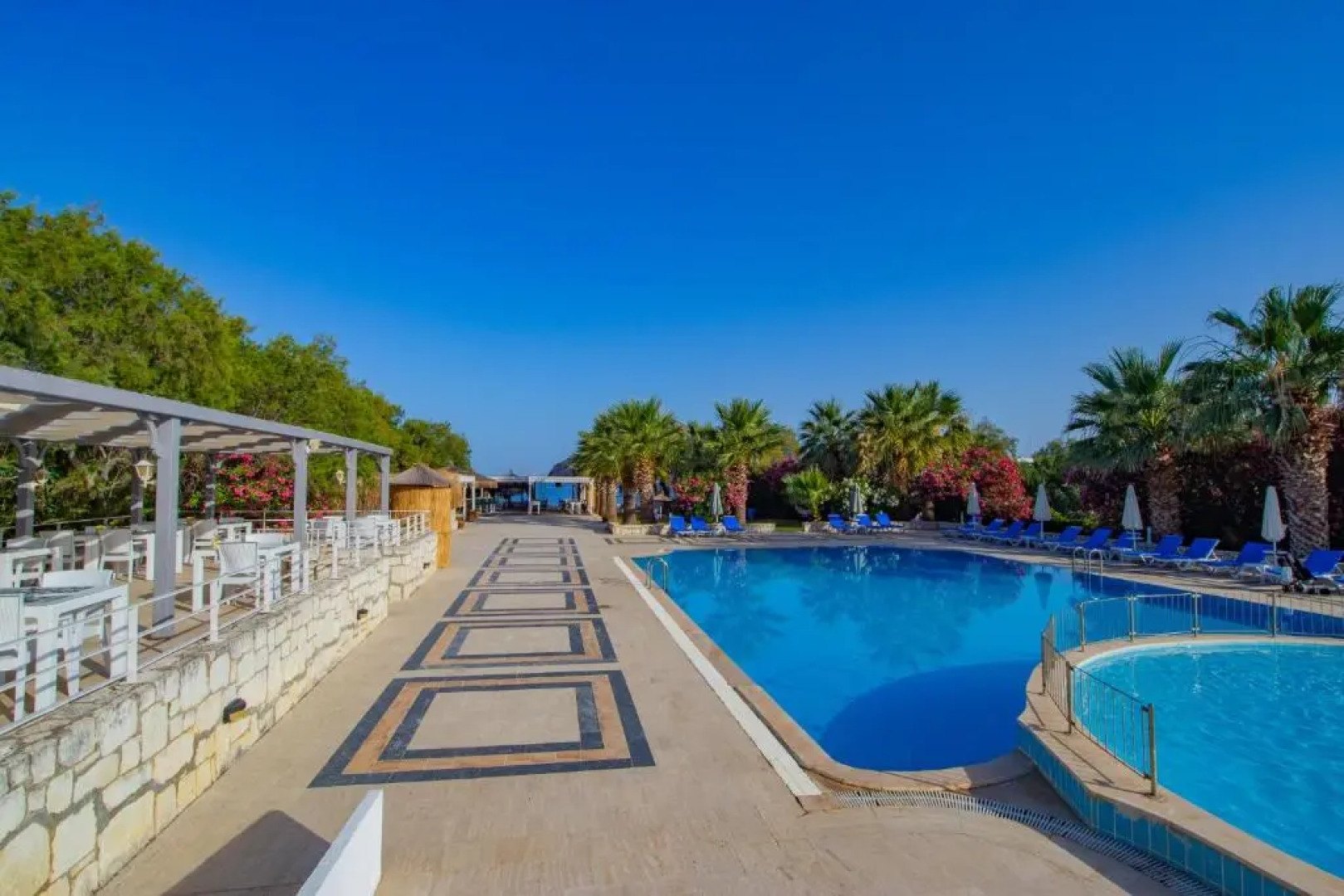 Ladonia Hotels Zemda