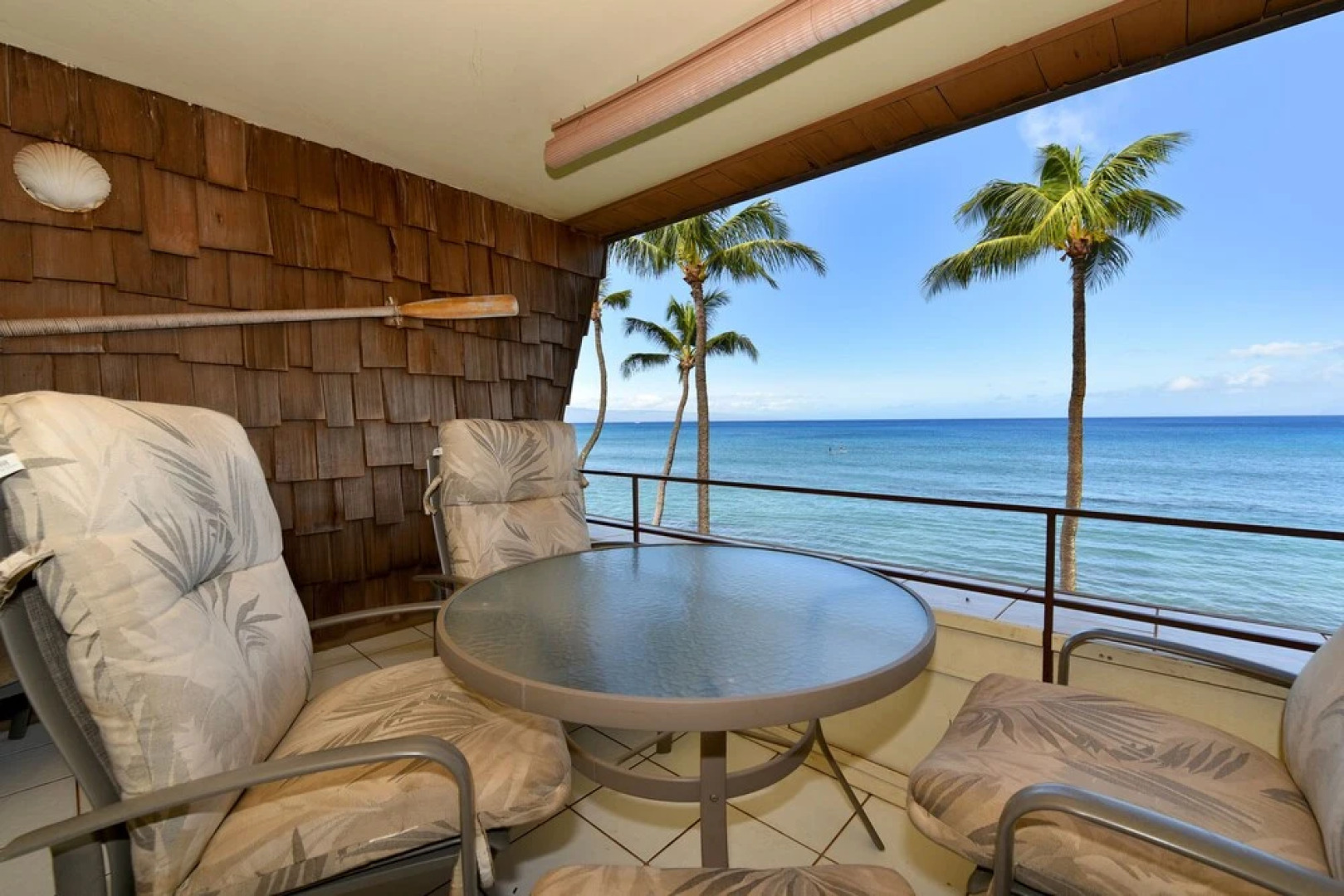 Kulakane 304 by RedAwning