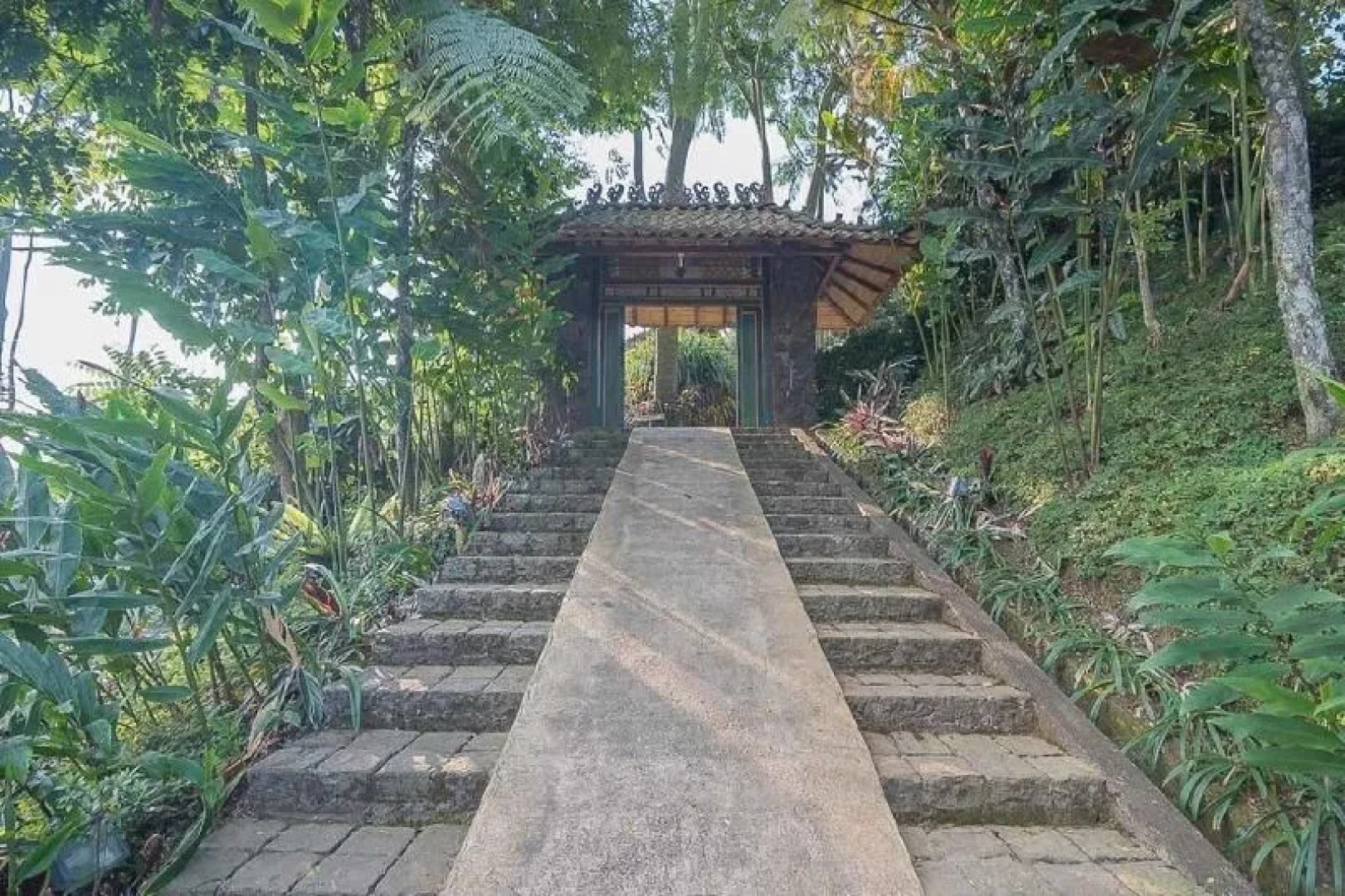 RedDoorz Resort @ Lembang 2