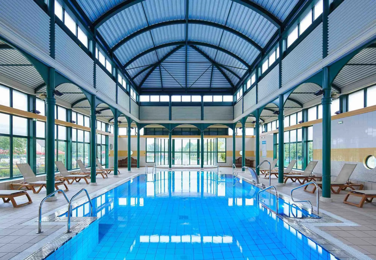 Отель Marriott Village d'Ile-de-France