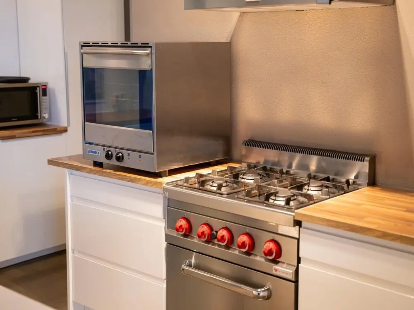 Villa Near Teuge Airport and Paleis 't Loo