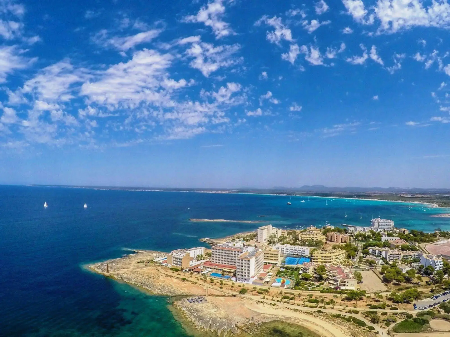 Universal Hotel Romantica