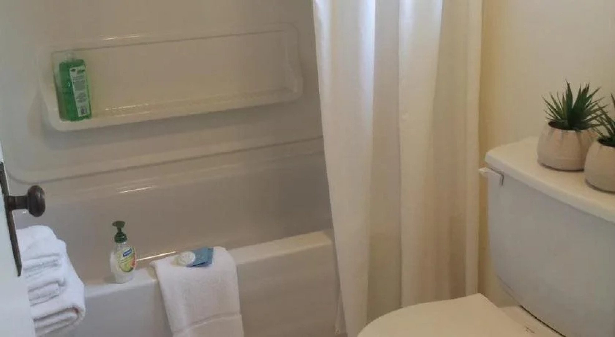 Campbell River Lodge by Riverside