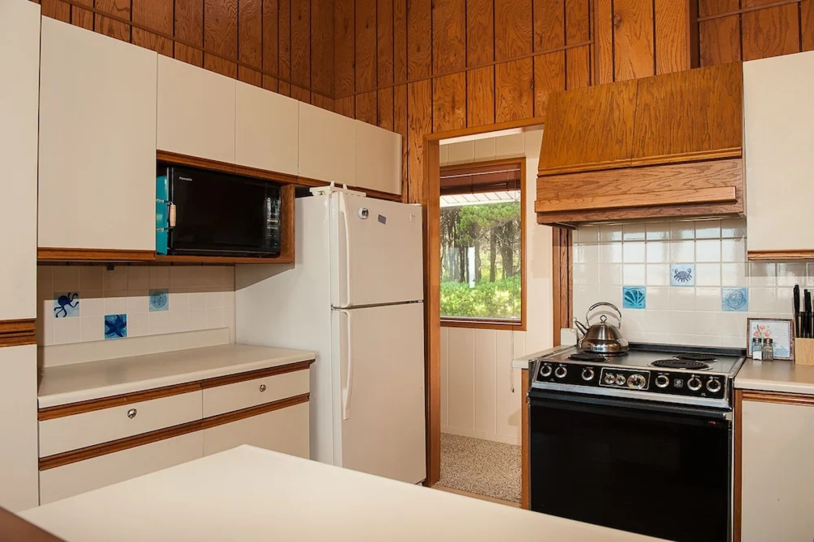 Pacific Rest 3 Br home by RedAwning