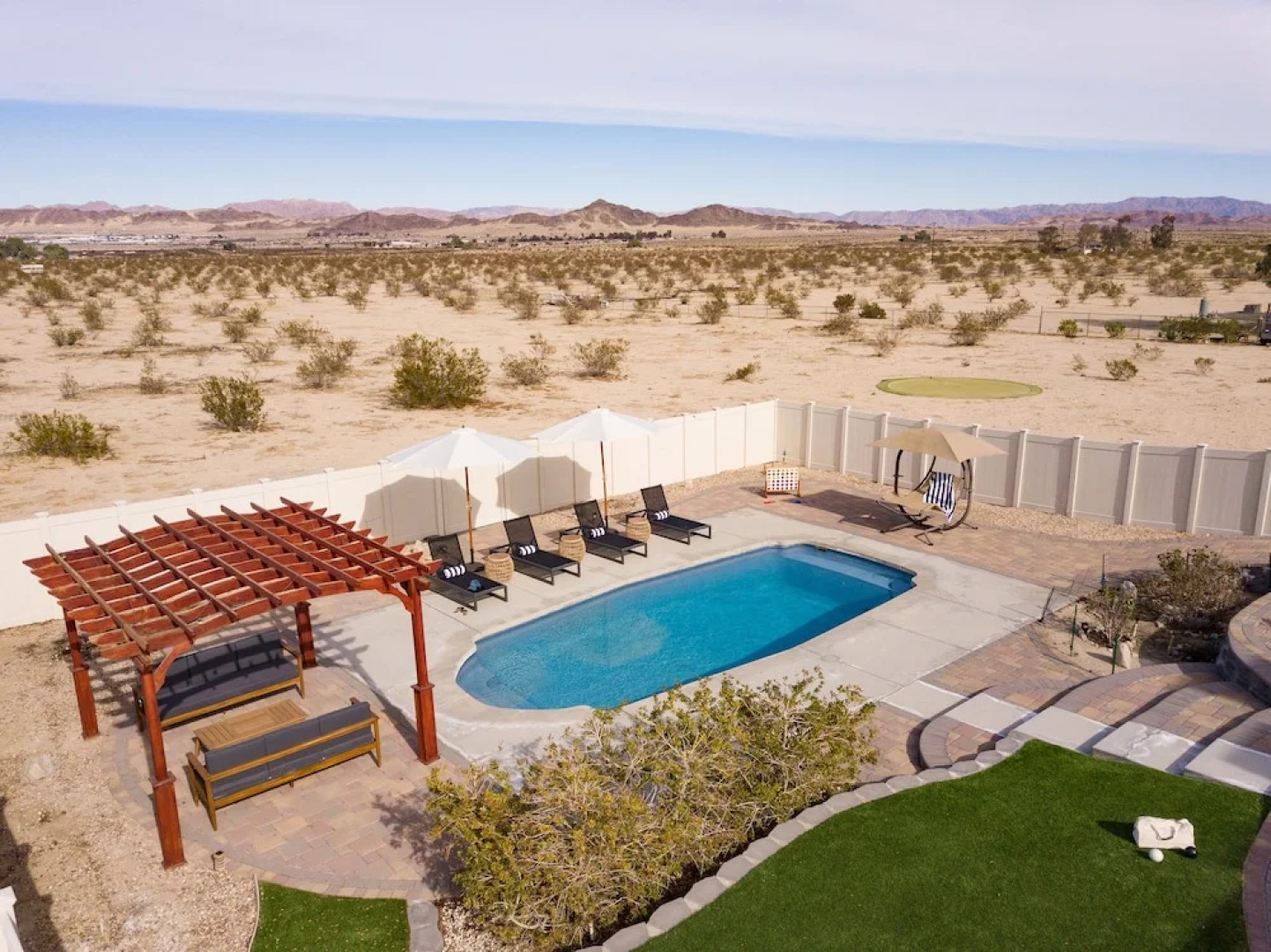 Salton by Avantstay Luxury Desert Estate w/ A Gorgeous Interior, Pool, Patio & Ping Pong!