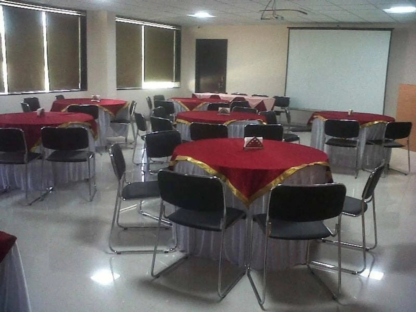 Hotel Presidency Blu Udaipur