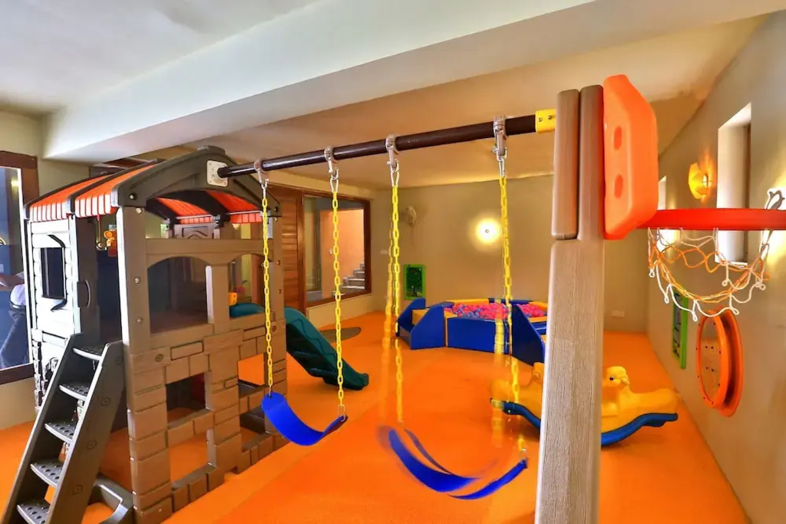 Thaproban Pavilion Waves Unawatuna