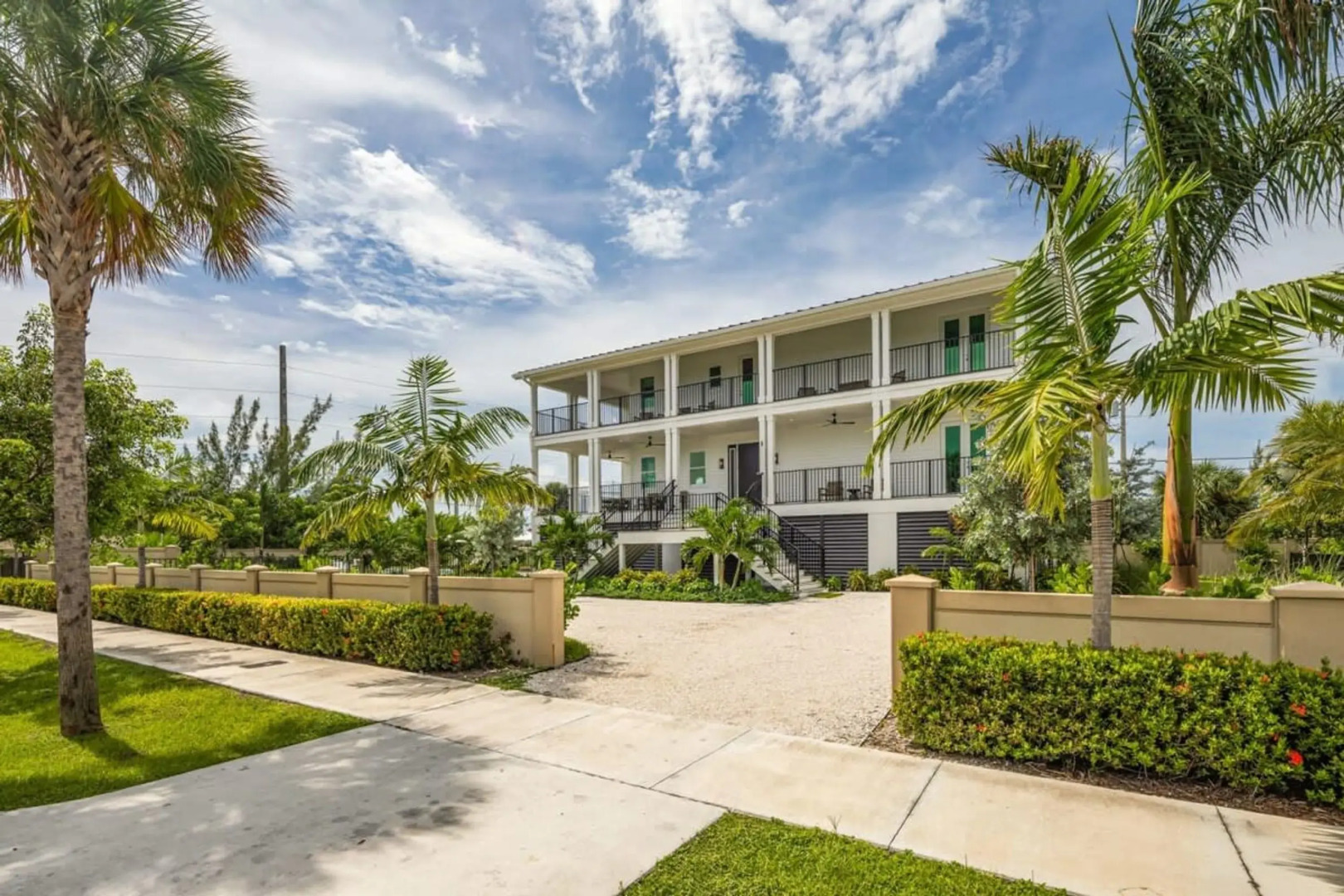 Ebberly House by Brightwild Amazing Pool