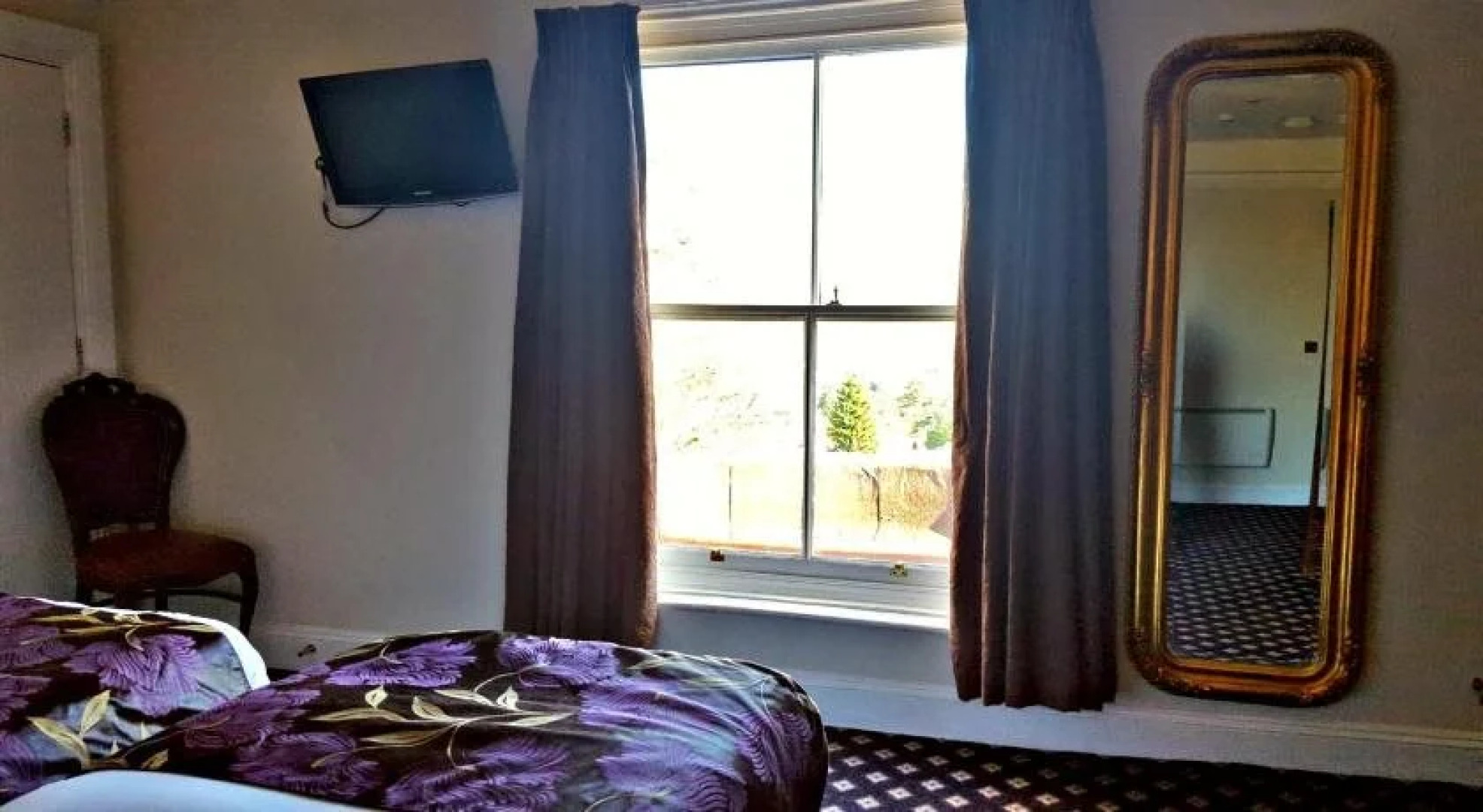 The Foley Arms Hotel Wetherspoon