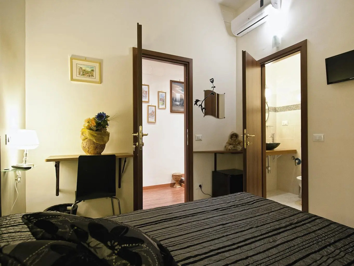 Holidays Rooms Rome