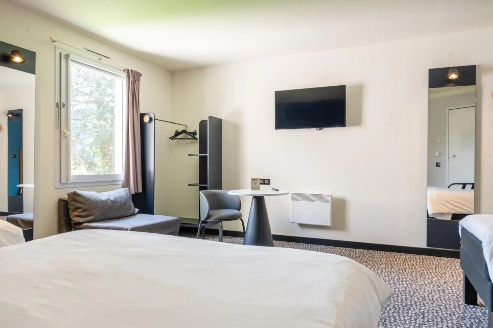 ibis Avranches Baie du Mont Saint Michel