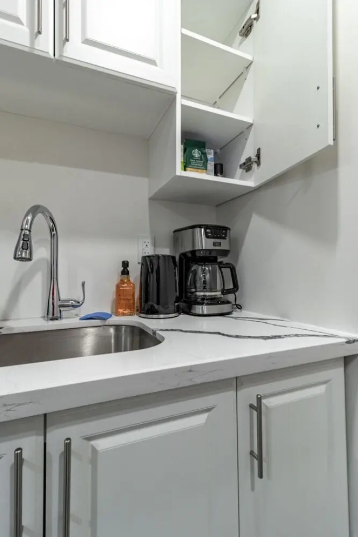 Premium 1 Bed - Mins to UOW Shops Farmer Market