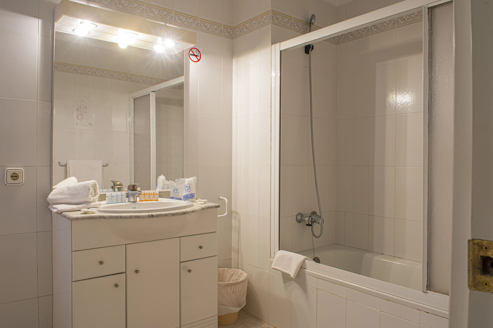 Hostal Sa Paissa - Adults Only