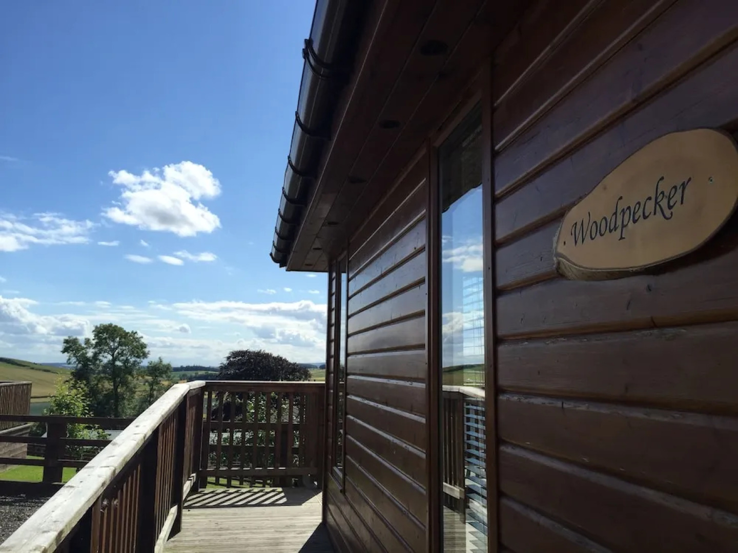 Woodpecker Lodge With Hot Tub Near Cupar, Fife